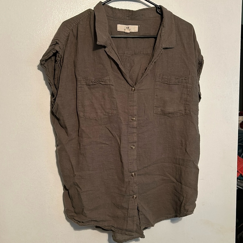 Women’s green top
